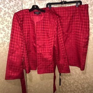 Signature by Larry Levine Red Houndstooth Embossed Skirt Suit Size 18